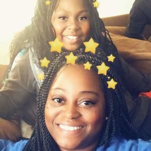 Meet your Posher, Leona